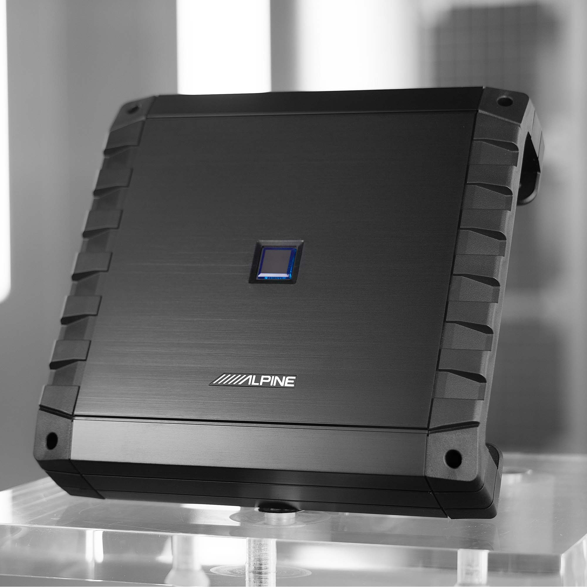 Alpine S2-A60M S Series Mono Class D Subwoofer Amplifier 600W with AudioControl LC2i 2 Channel Line-Output Converter with AccuBASS Bundle