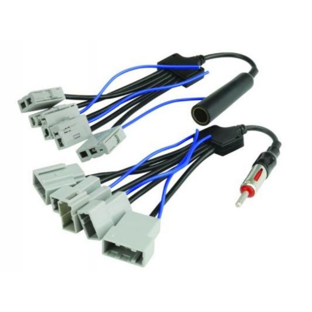 Scosche UAA2B, Honda, Nissan, Kia Antenna Adapter with Reverse