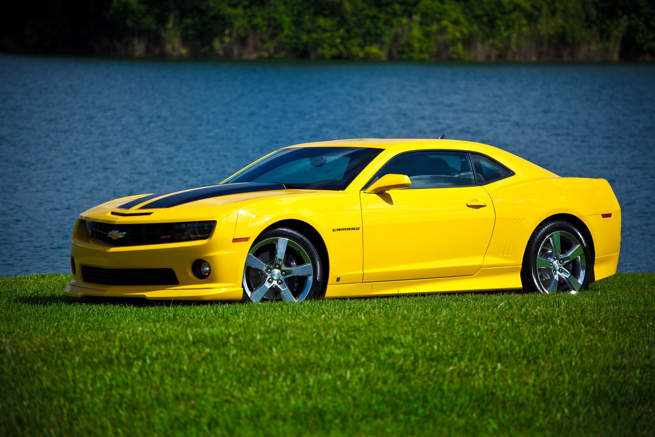 JL Audio SB-GM-CTRIP/10TW3/UF, Stealthbox for 2010-2015 Chevrolet Camaro, paint-to-match, 3 10TW3's, 1200W