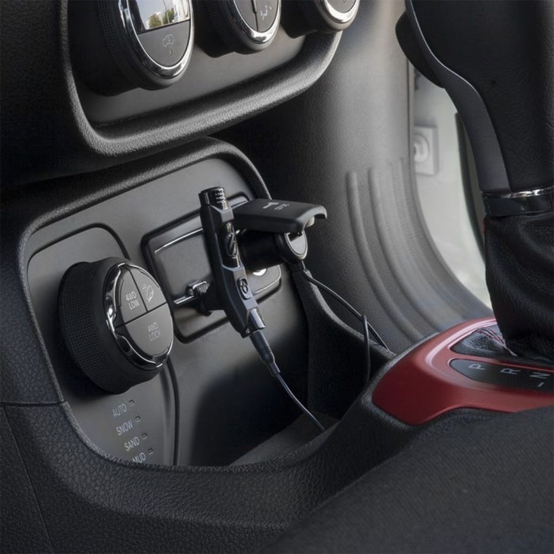 Scosche BTAXS2R, Handsfree & Audio Streaming Car Kit