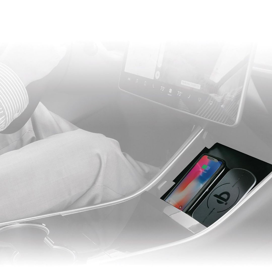 Scosche TIQ01, MagicMount Pro Charge Select 2018 Tesla Model 3 Wireless Charging