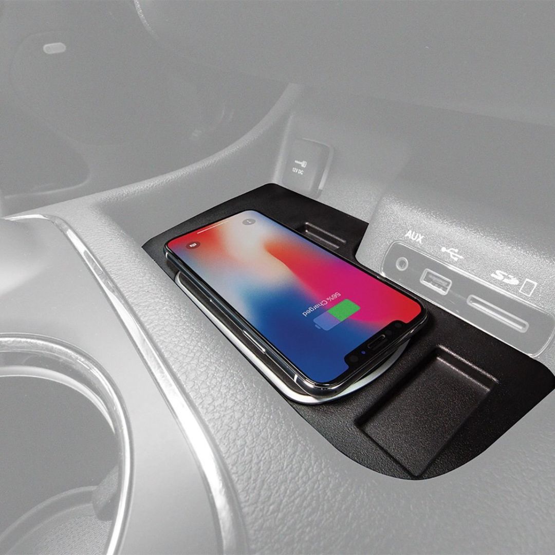 Scosche CRQ04, MagicMount Pro Charge 2014-2018 Dodge Durango Wireless Charging
